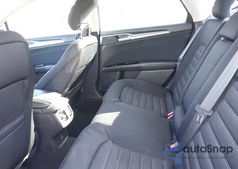 2014 Ford Fusion Se z USA, uszkodzony, nr VIN 3FA6P0H71ER187401